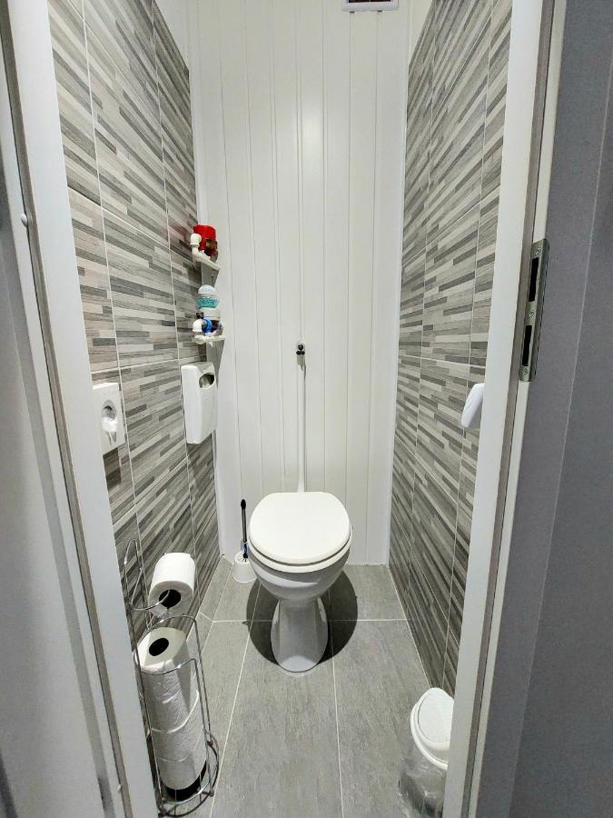 Aweshome City Apartment - 3 Bedrooms And Free Parking 데브레첸 외부 사진